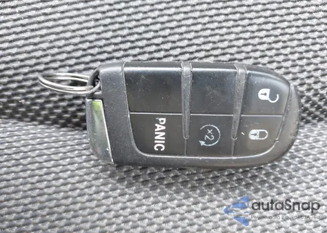 2017 Fiat 500X Trekking Awd z USA, uszkodzony, nr VIN ZFBCFYCB4HP589342